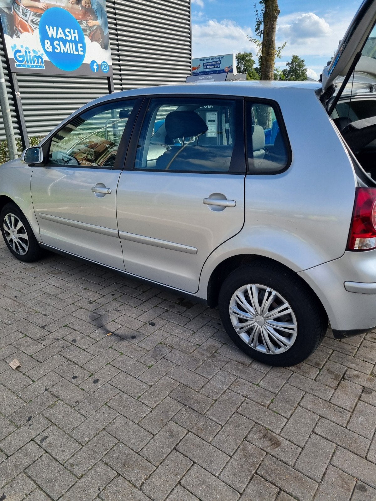 Volkswagen Polo 1.4 55KW 2006 Grijs, Auto's, Voorwielaandrijving, 15 km/l, Origineel Nederlands, Handgeschakeld