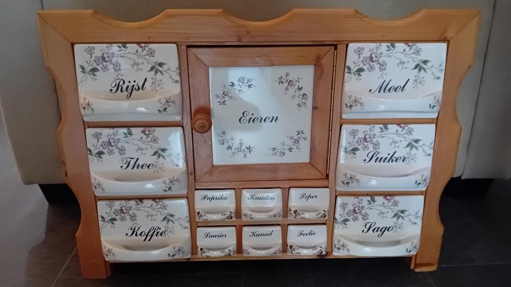Vintage kruidenkast, Ophalen