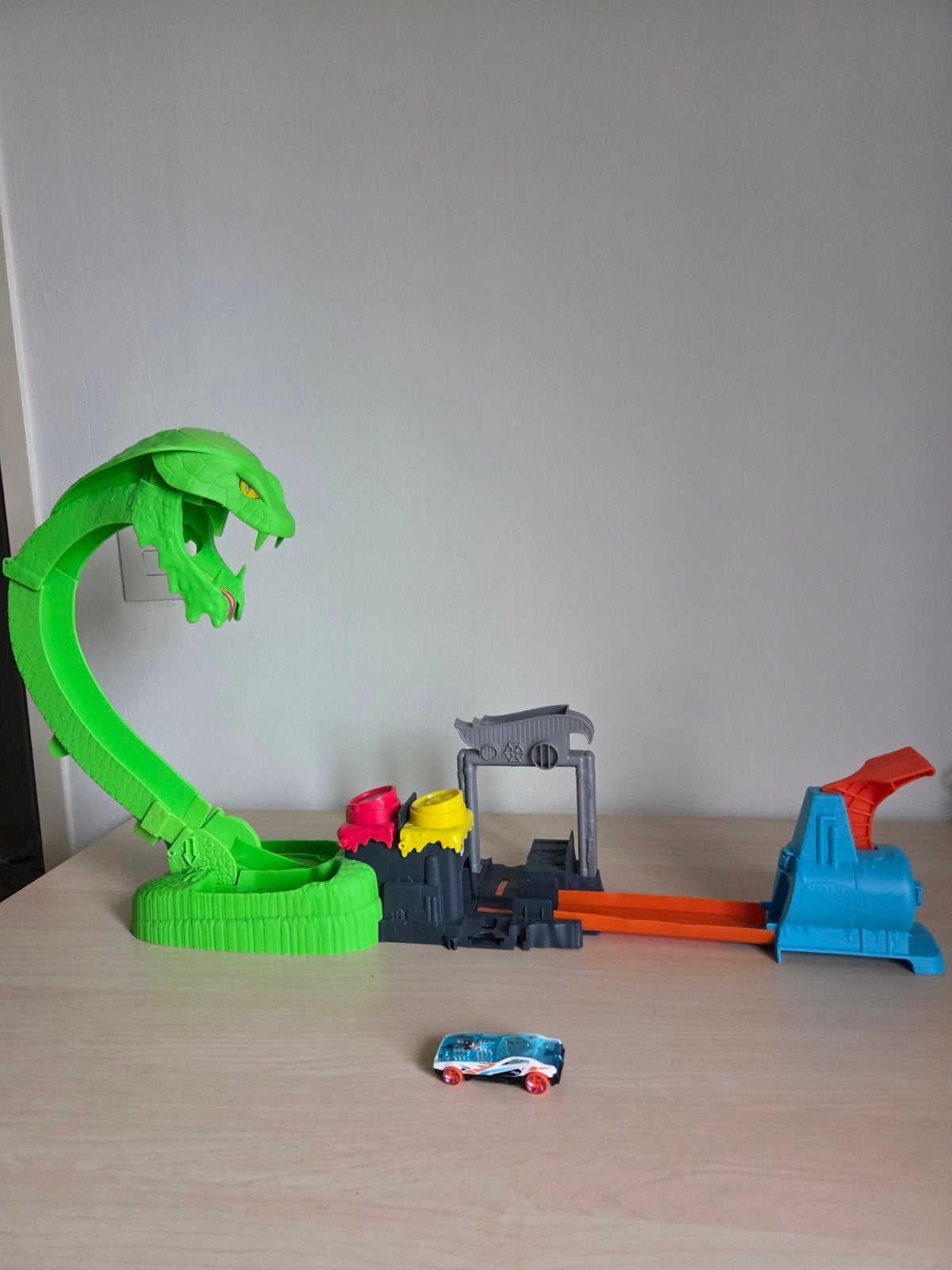 Hot Wheels Toxic Snake Strike baan+bijhorende auto, Ophalen of Verzenden, Zo goed als nieuw