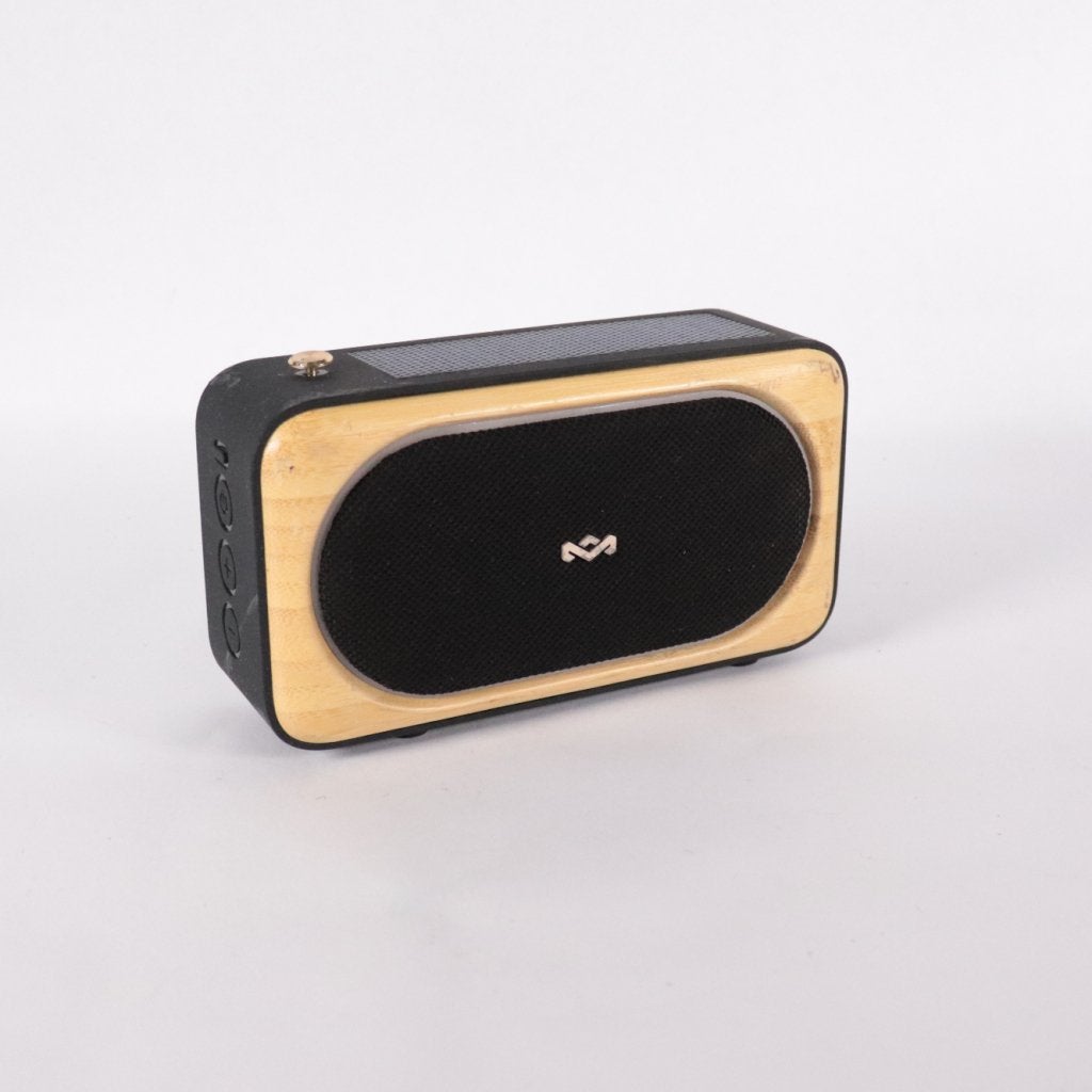 House Of Marley Roots Solar Speaker - Nette Staat, House of Marley, Gebruikt, Customersupport@thehouseofmarley.com, 3000 Pontiac Trail
Commerce Charter Township, MI 48390
USA