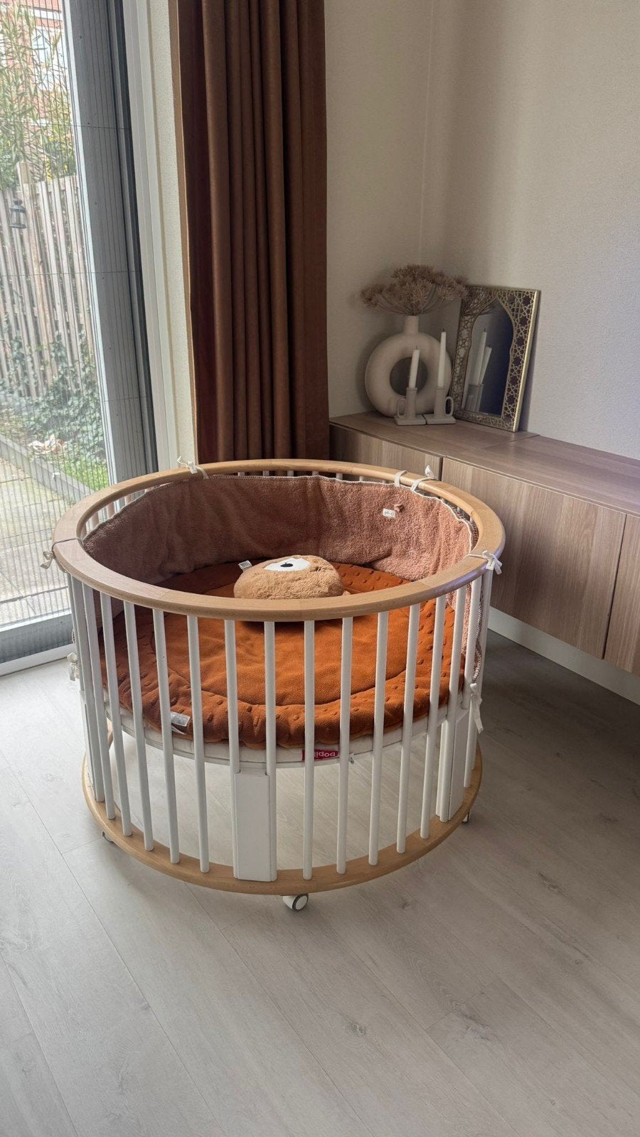 Bopita box 120 cm wit op wieltjes, Kinderen en Baby's, Boxen, Ophalen, Gebruikt, Wieltjes