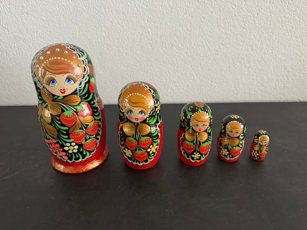 Mooie originele set Matroesjka Poppen Russisch Vintage, Verzamelen, Poppetjes en Figuurtjes, Ophalen of Verzenden, Zo goed als nieuw