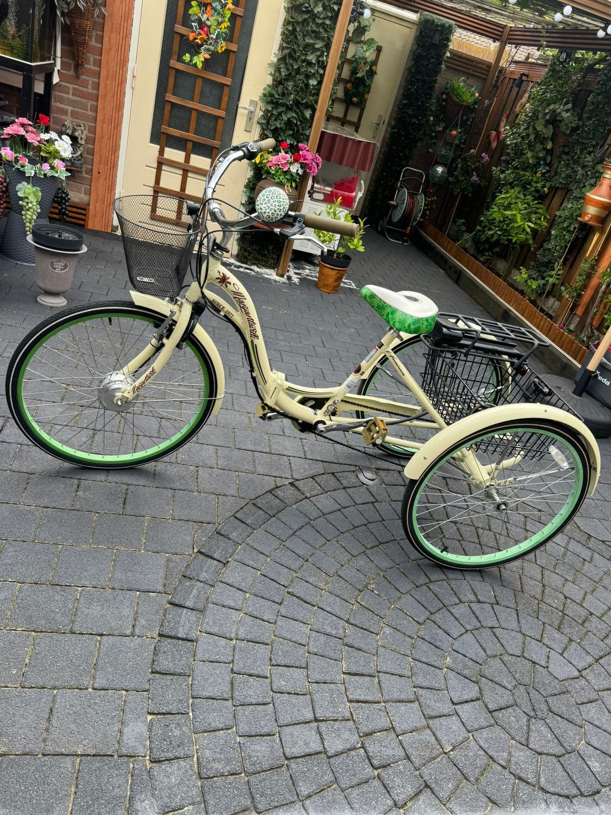 Margaritaville driewieler Crèmekleurig, Ophalen, Zo goed als nieuw