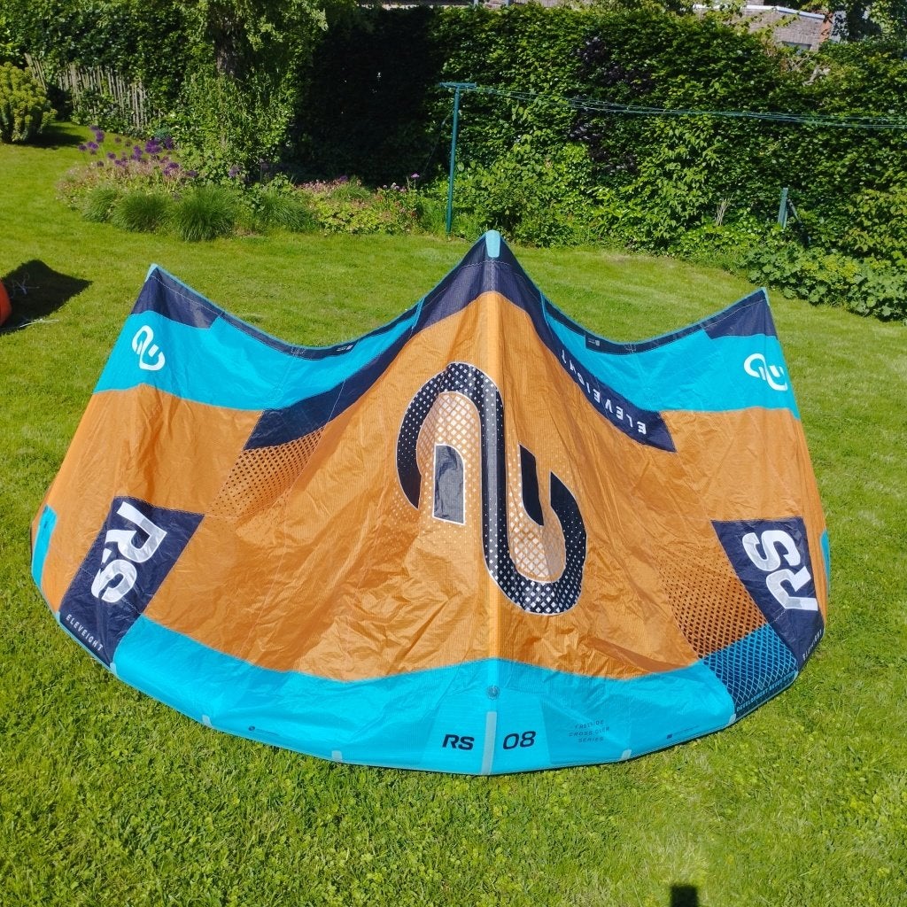 ELEVEIGHT RS V9 kite 8m – zo goed als nieuw - 2025, Ophalen, 8 m², Geen board, Zo goed als nieuw