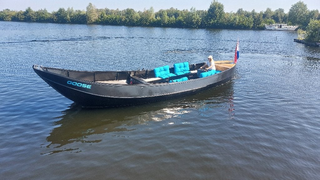 Stoere Ruime Sloep GOOSE 9.5 m Party & Lounge Boot, Watersport en Boten, Sloepen, 9 m, Staal, 15 pk, .