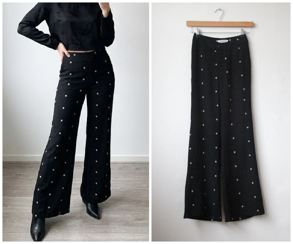 Airdate - zwarte pantalon flair sterren borduring - maat XS, Kleding | Dames, Airdate, Verzenden, Zwart, Zo goed als nieuw