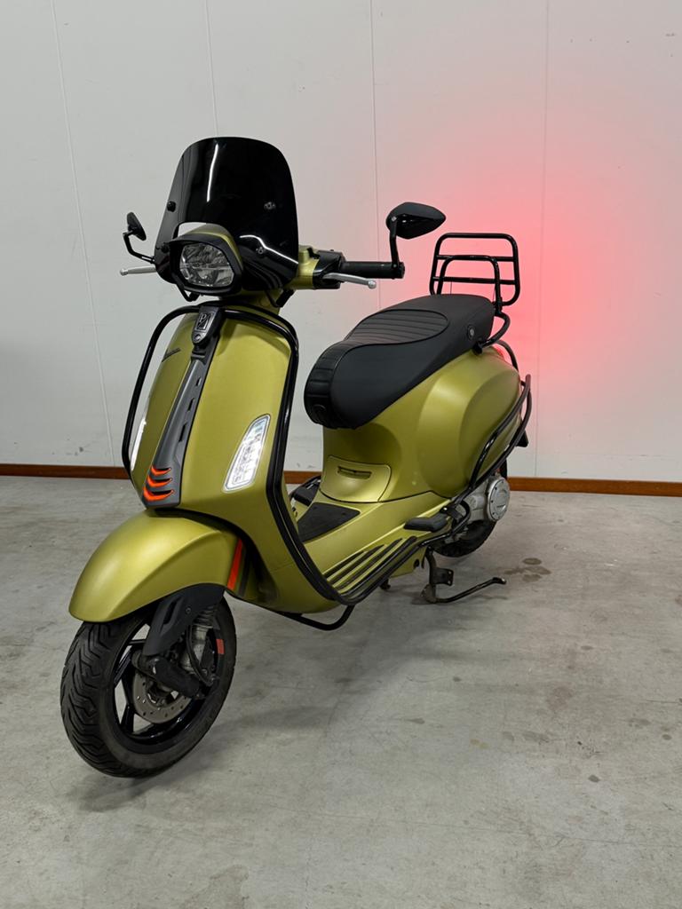 Vespa Sprint facelift e5 ! Ambizioso Opaco ! Brom!, Ophalen of Verzenden, Zo goed als nieuw