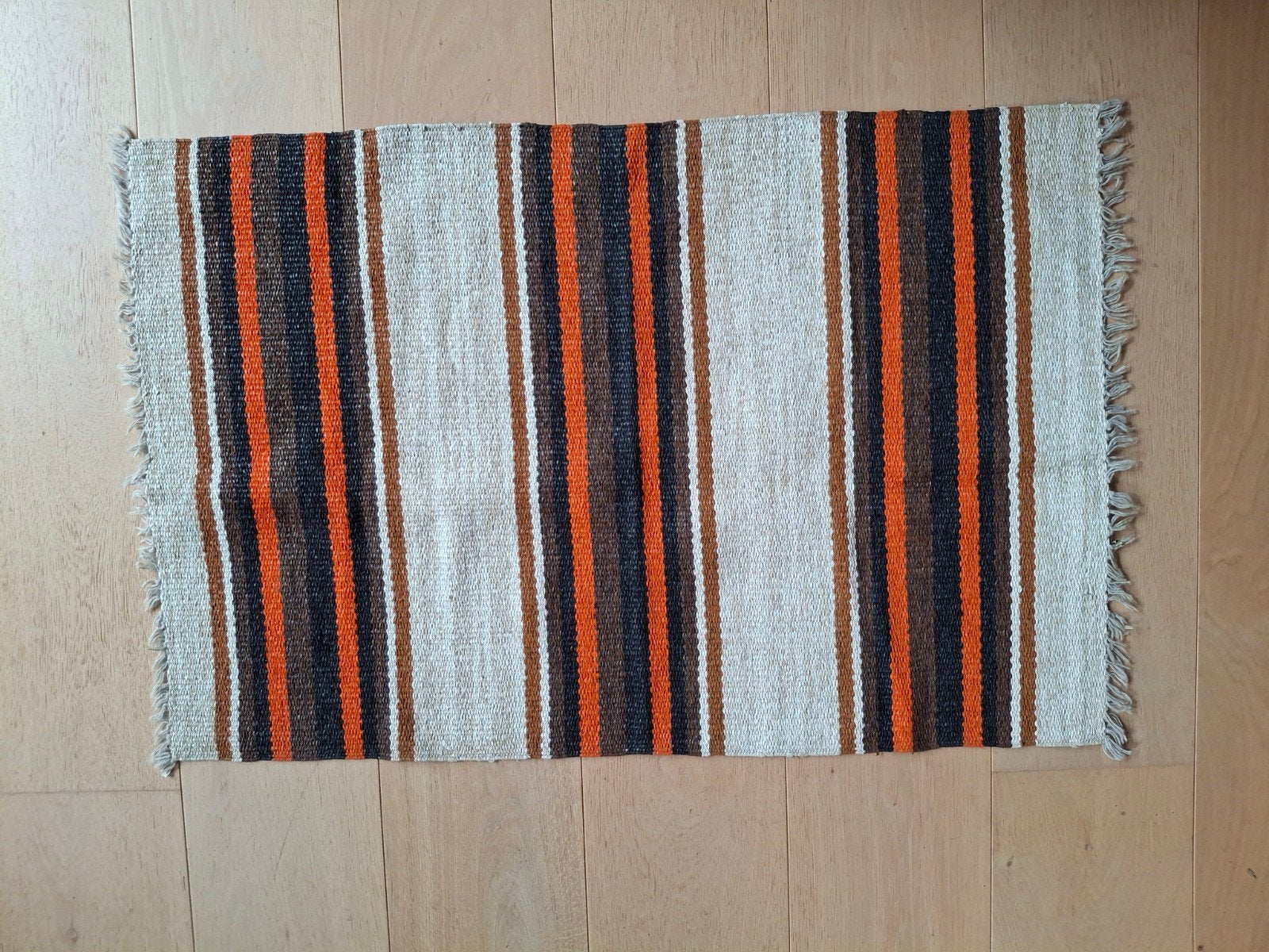 Retro jaren 70 Zweeds voddenkleed / plastmatta 1 meter, Huis en Inrichting, Stoffering | Tapijten en Kleden, Ophalen of Verzenden