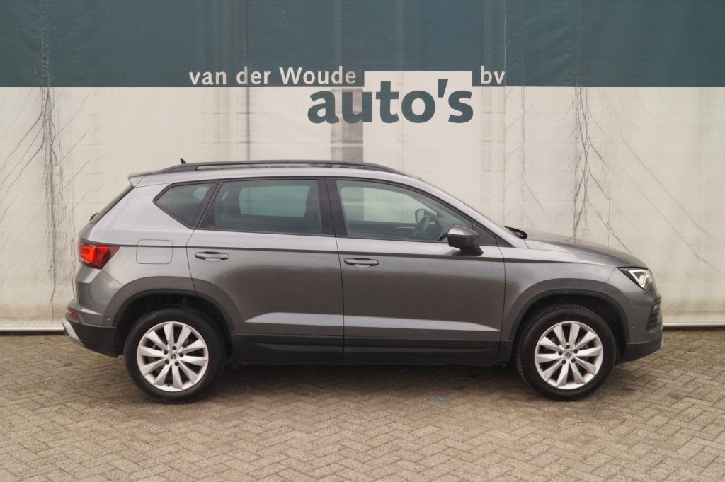 SEAT Ateca 1.0 TSI 110pk Style Business Intense -LED-ECC-NAV, Voorwielaandrijving, Dealer onderhouden, Stof, Gebruikt