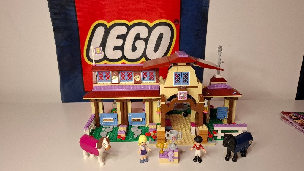 lego friends 41126 paardenstal Heartlake paardrijclub, Lego, Friends, Ophalen of Verzenden, Zo goed als nieuw
