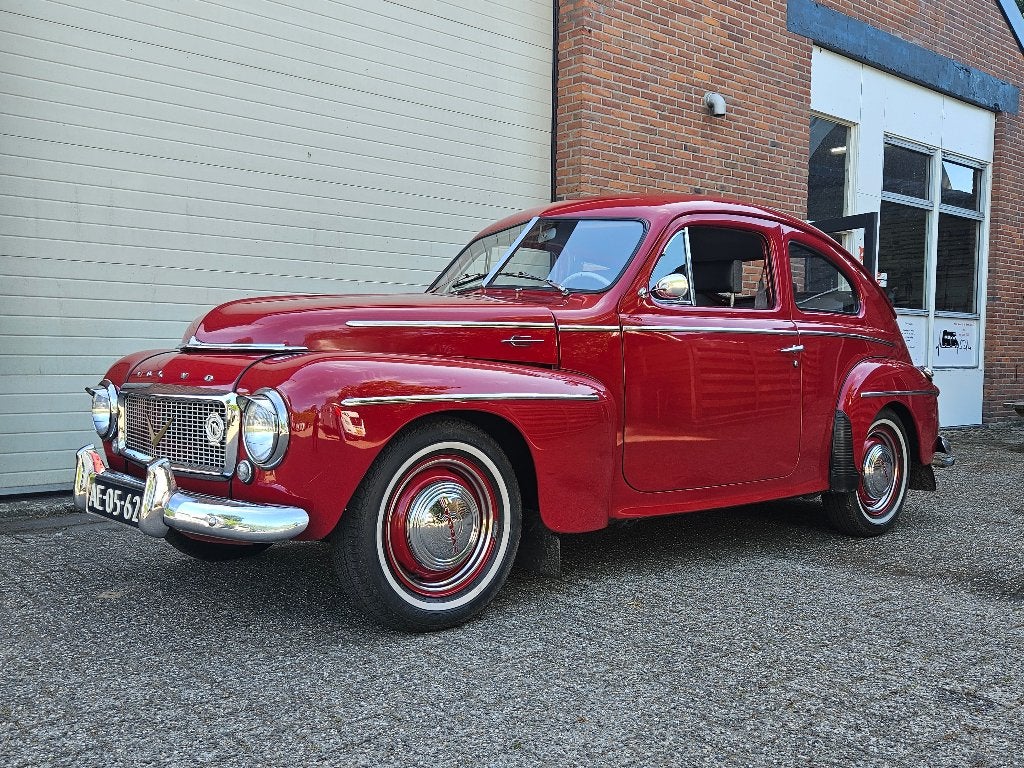 Volvo PV 444L – 1957 – 1600 cc – 4 versnellingen, 10 km/l, Handgeschakeld, Particulier, Rood