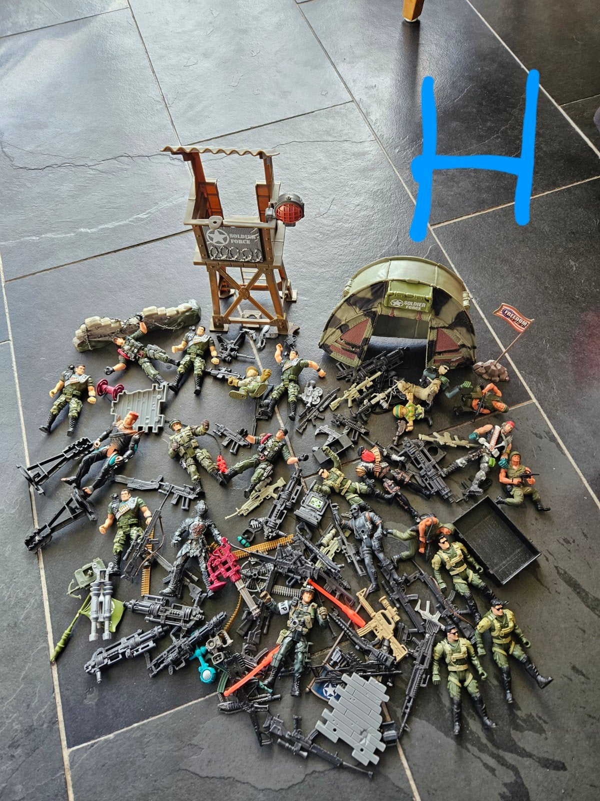 Grote set actiefiguren met accessoires en gebouwen, Ophalen of Verzenden, Gebruikt