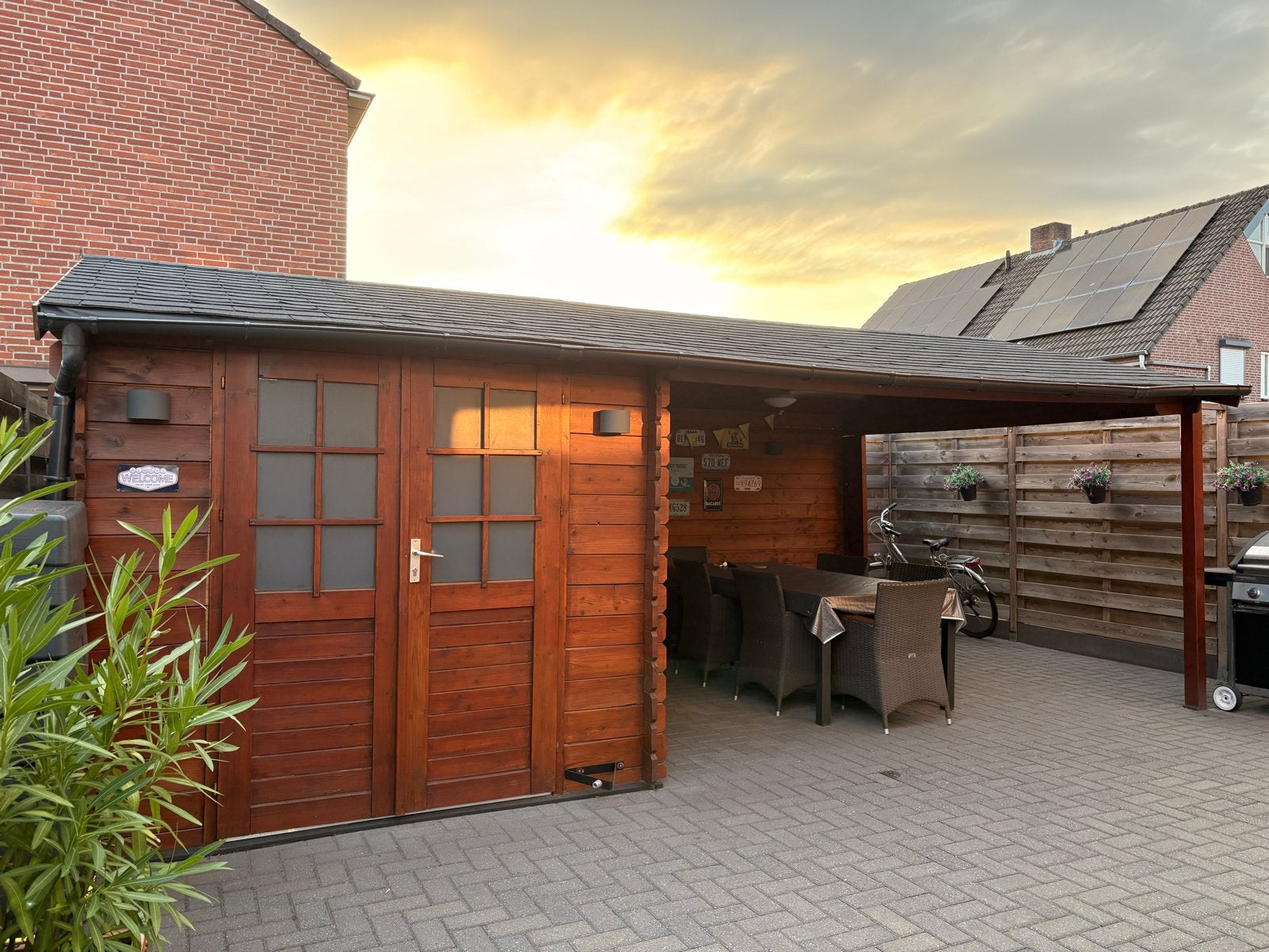 Tuinhuis met overkapping 625x358, 28mm wanddikte, Ophalen, Tuinhuis, Zonder ramen, 500 cm of meer