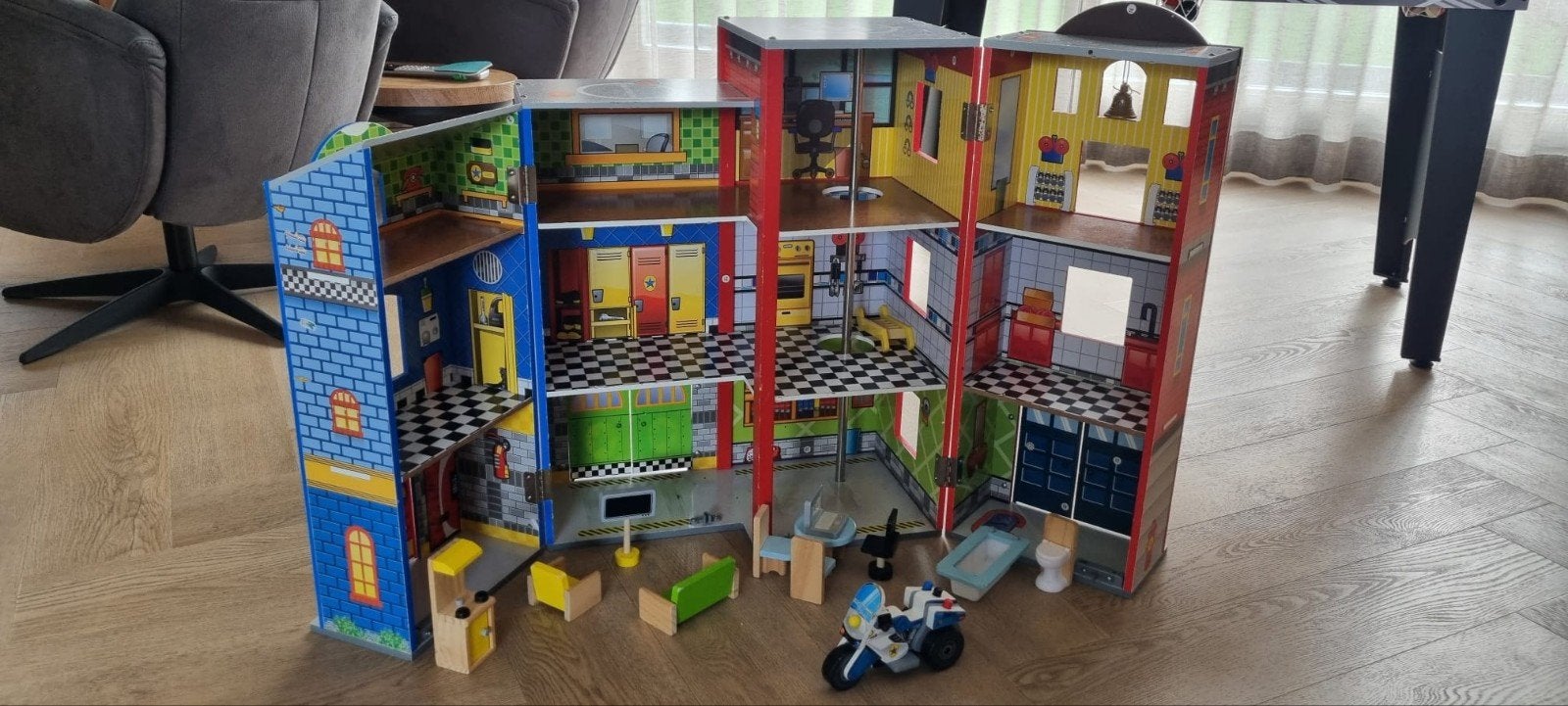 brandweer/politie speelhuis met meubels, Kinderen en Baby's, Ophalen, Gebruikt, Jongen of Meisje