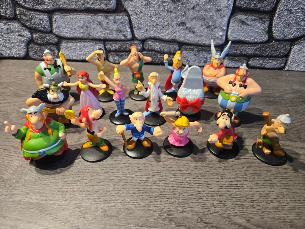Asterix en Obelix beeldjes, 17 stuks verzameling, Verzamelen, Ophalen of Verzenden, Zo goed als nieuw