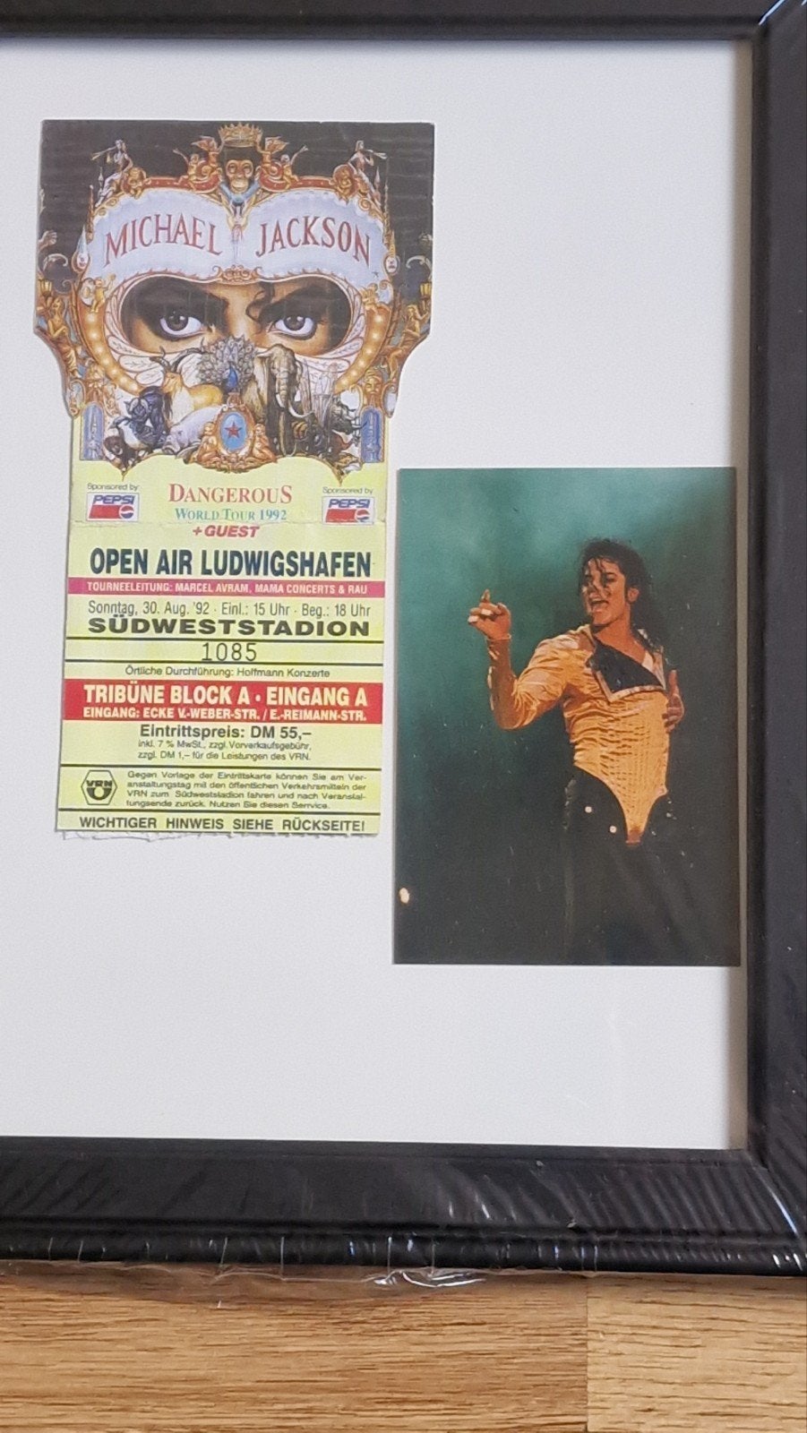 Michael Jackson Dangerous Tour Ticket & Foto Ingelijst, Verzenden, Zo goed als nieuw, Foto of Kaart