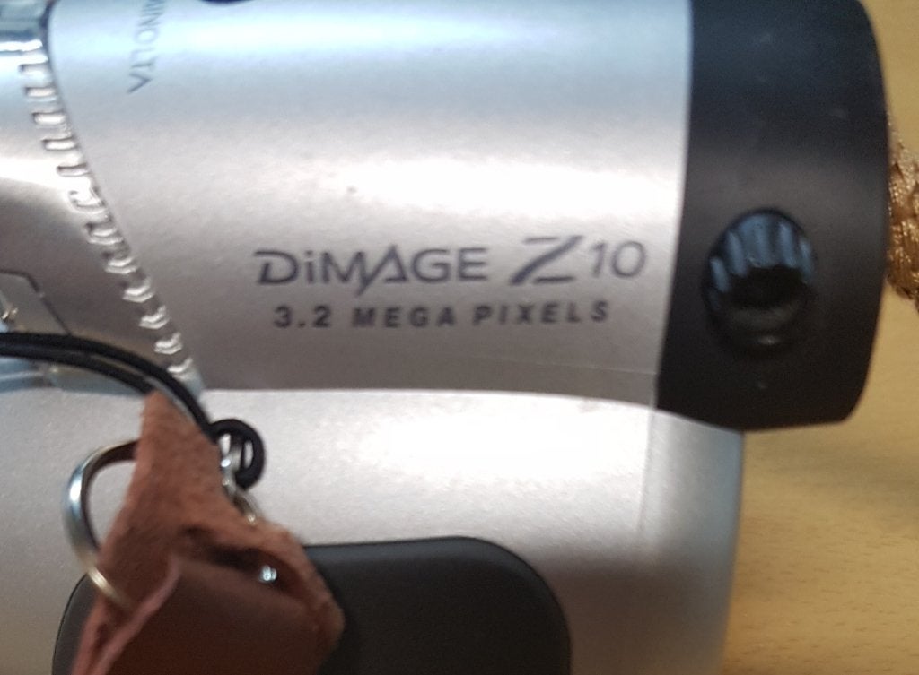 Konica Minolta DiMAGE Z10 - 3.2 Megapixel Bridgecamera, Ingebouwde flitser, Gebruikt, Konica, Onbekend