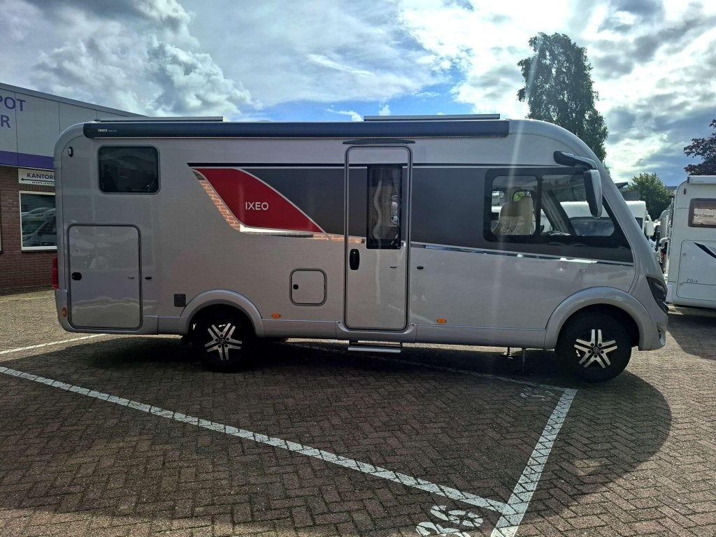 Bürstner Ixeo I 690 G Automaat | HPC Level |, Chemisch toilet, Standaard zit, 6 tot 7 meter, Bedrijf