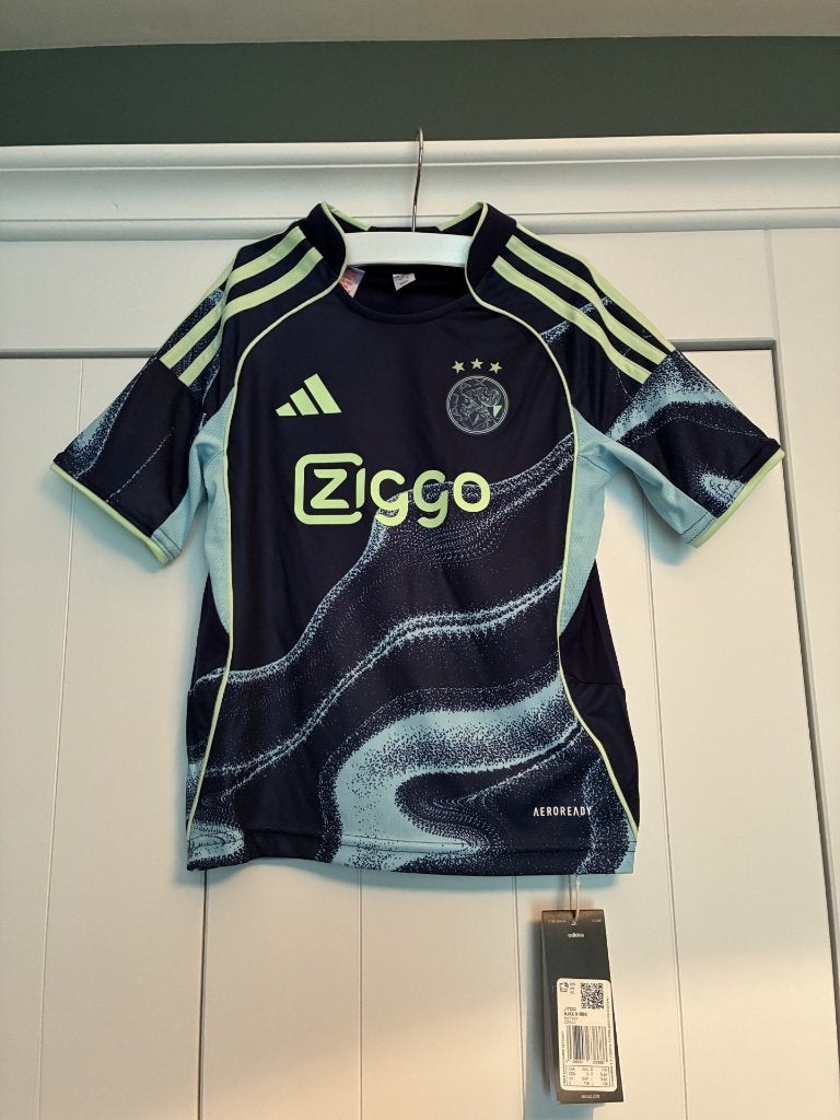 Adidas Ajax shirt en sokken uit 2025-2026 maat 116, Ajax, Jongen of Meisje, Ophalen of Verzenden, Nieuw