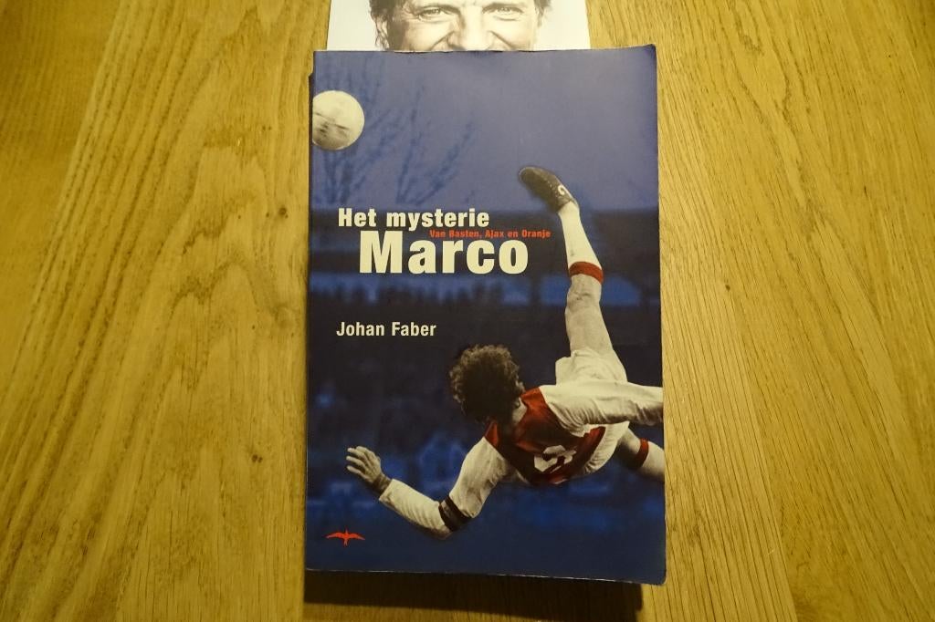 boek voetbal  Marco van Basten, Ophalen of Verzenden, Zo goed als nieuw, Johan Faber, Balsport