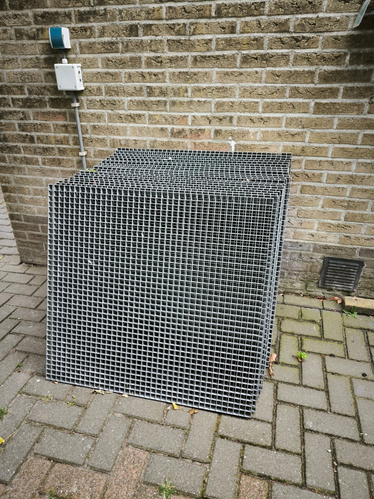 Verzinkte ijzeren roosters 21 stuks, Ophalen, Gebruikt