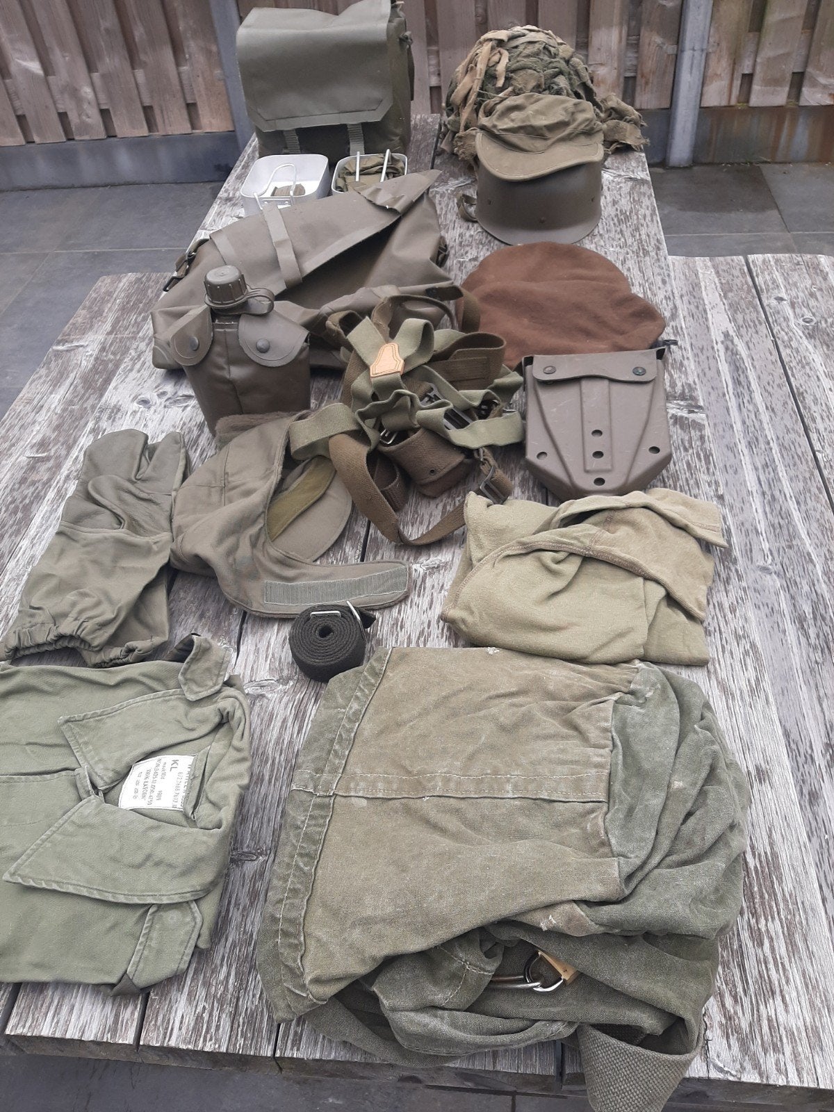 Militair uitrusting pakket - Diverse items, Verzamelen, Ophalen of Verzenden
