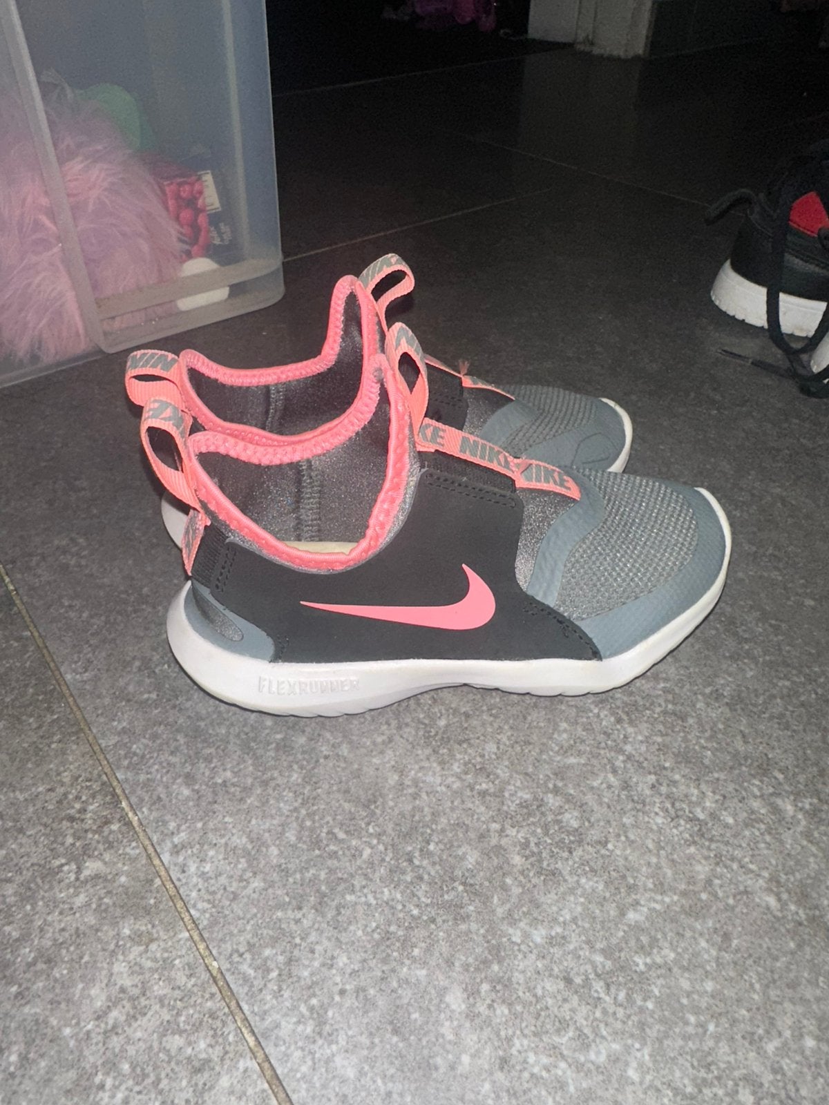 Nike gymschoenen maat 28, Kinderen en Baby's, Ophalen of Verzenden, Zo goed als nieuw