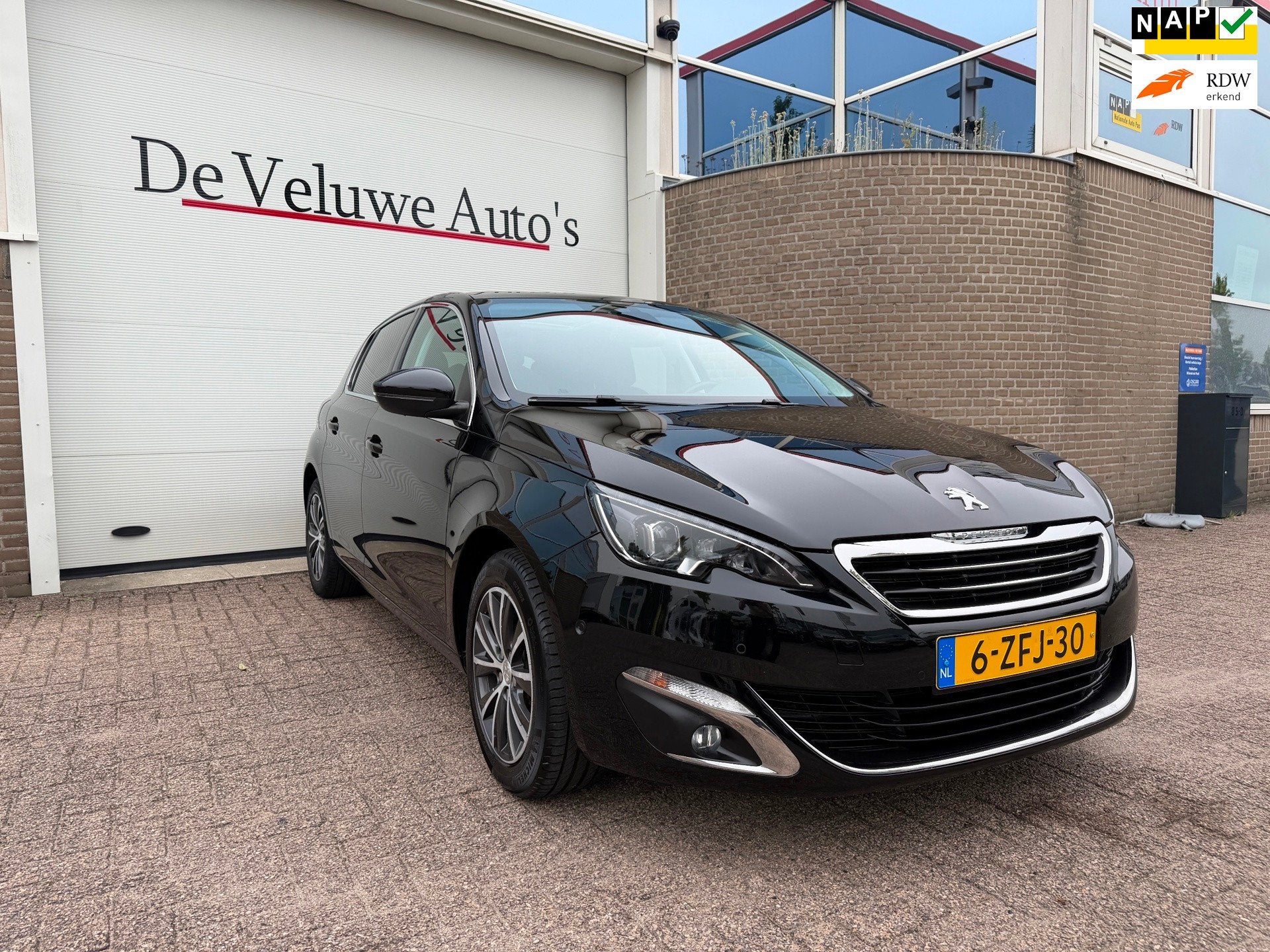 Peugeot 308 1.2 e-THP Allure|Automaat|Navi|Pano|Camera|CC, Auto's, Peugeot, Stof, Gebruikt, 1199 cc, 610 kg