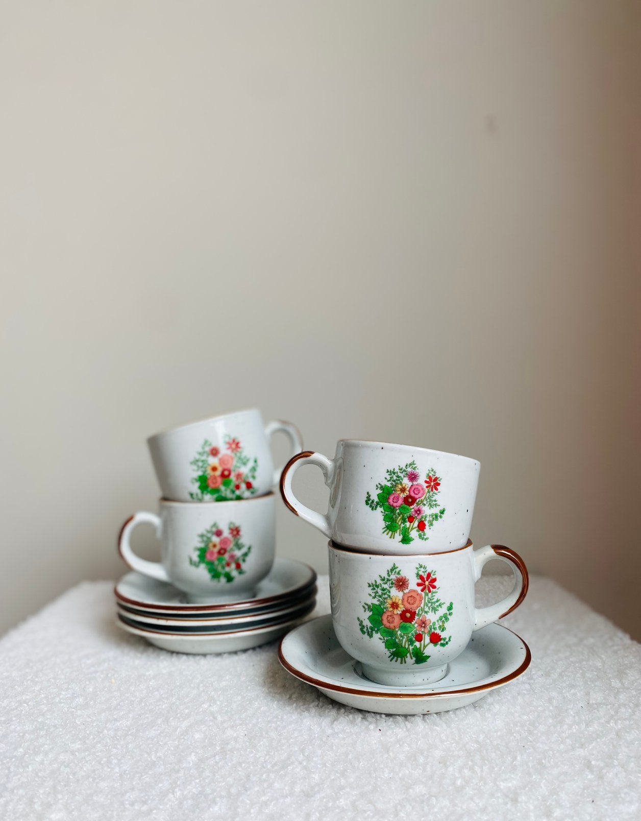 Retro koffiekopjes Wildflower vintage kop en schotel, Ophalen of Verzenden