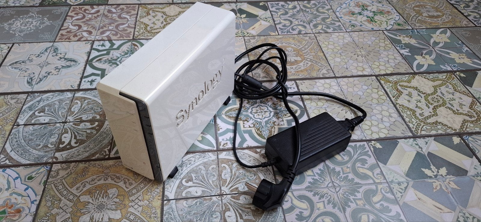 Synology NAS met 100gb hdd, Ophalen of Verzenden, Zo goed als nieuw