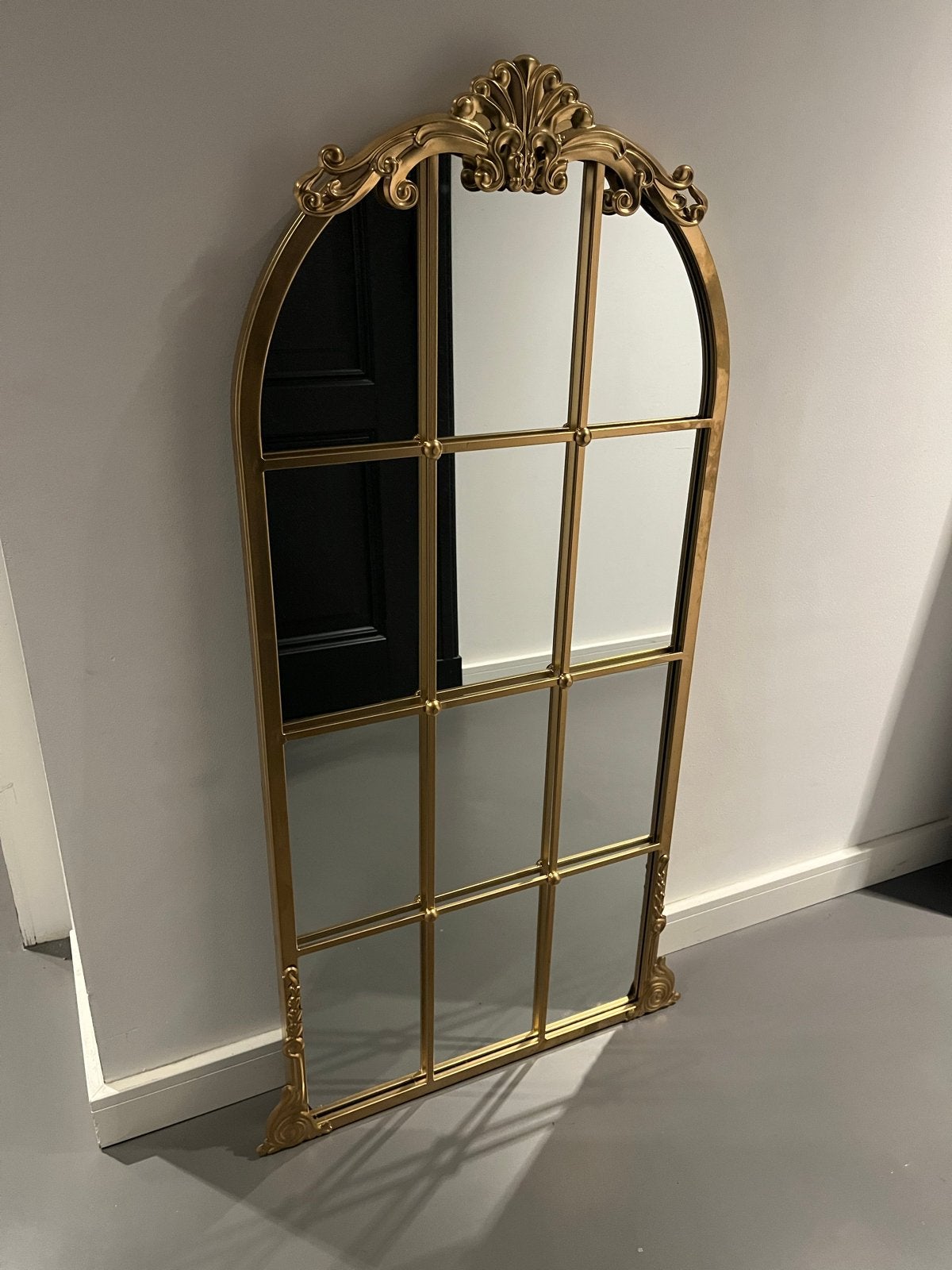 Gouden Boogspiegel met Vensterindeling, Ophalen, 100 tot 150 cm, Zo goed als nieuw, Overige vormen