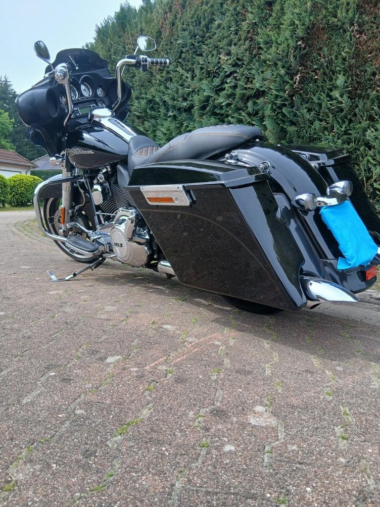 Harley-Davidson Street Glide 2013 - Prachtige staat!, Motoren