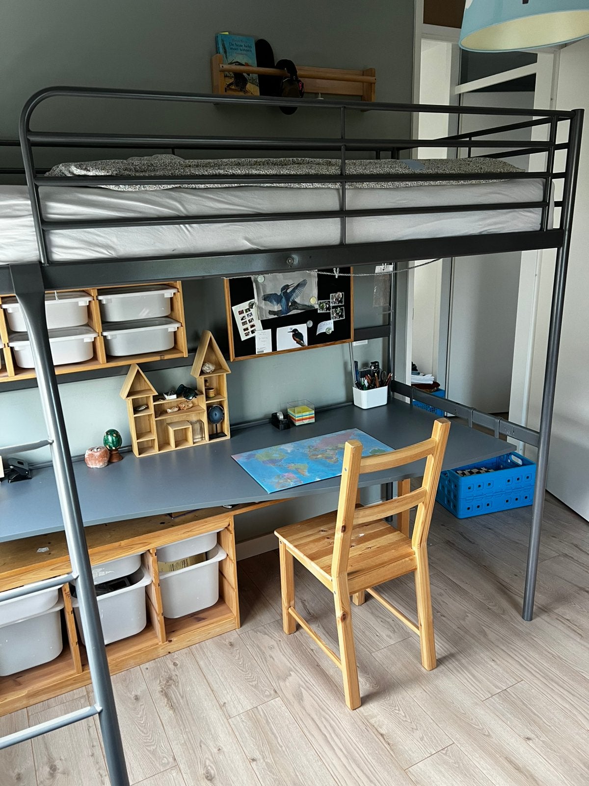 Hoogslaper met bureau Ikea grijs metaal, Ophalen, Gebruikt, Eenpersoons, 160 tot 180 cm
