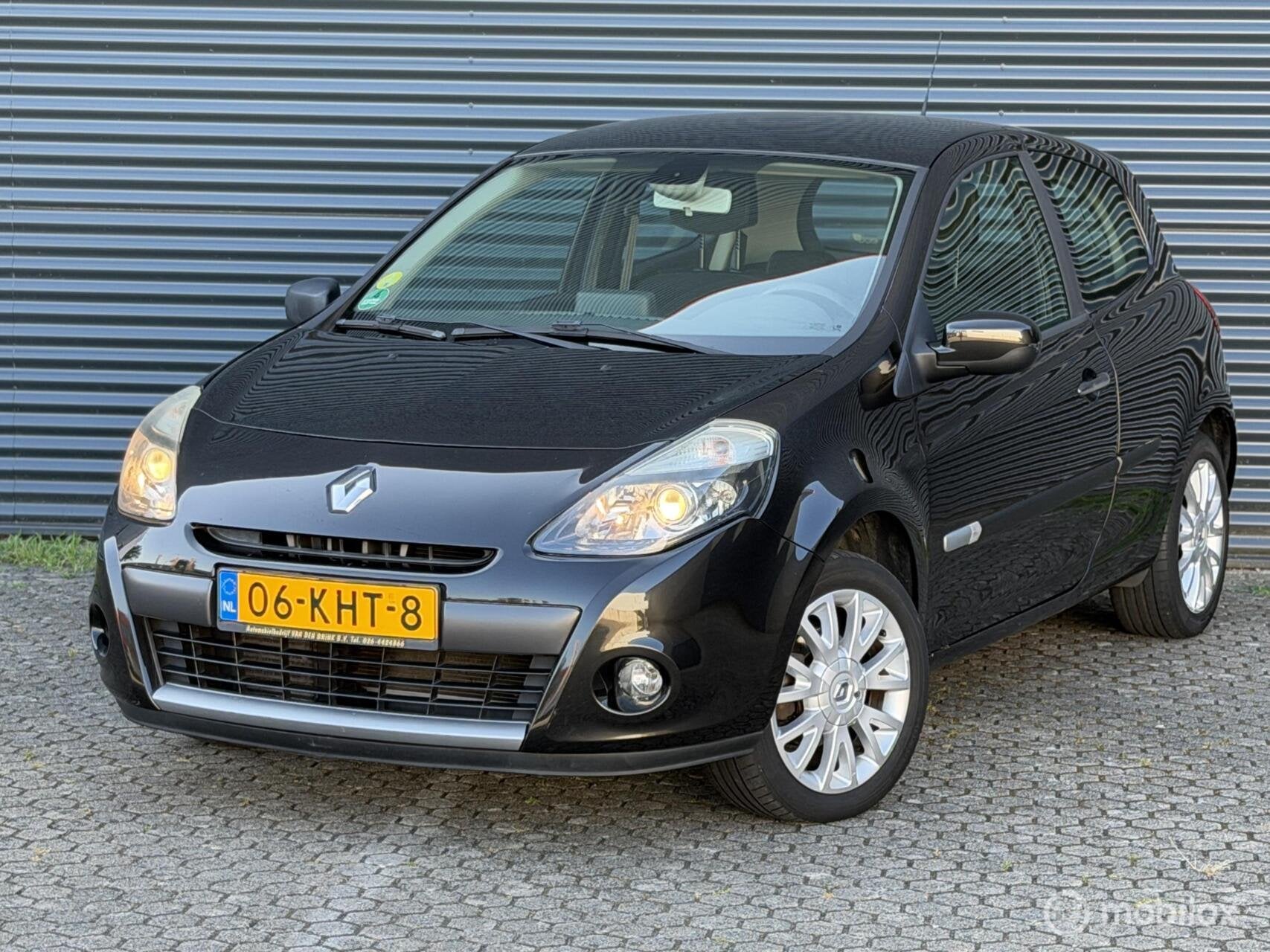 Renault Clio 1.2 TCe Sélection Business Sport, Voorwielaandrijving, Gebruikt, 4 cilinders, Origineel Nederlands