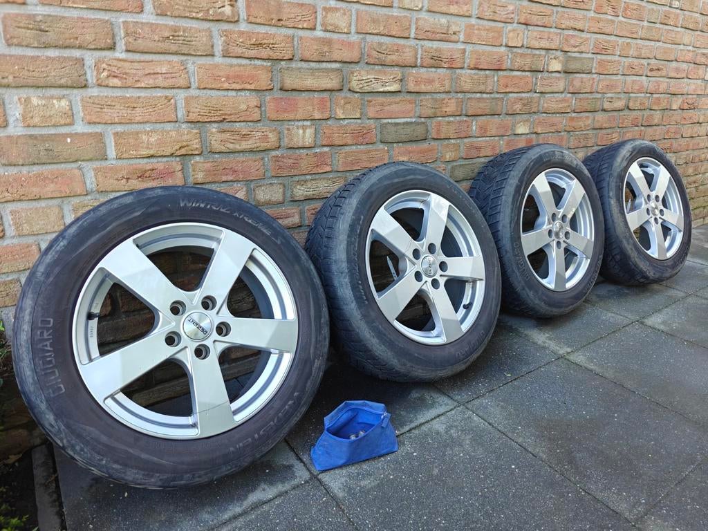 Dezent TD 7x17 velgen met Vredestein Wintrac Xtreme S banden, Auto-onderdelen, Banden en Velgen, Ophalen, Gebruikt, Banden en Velgen