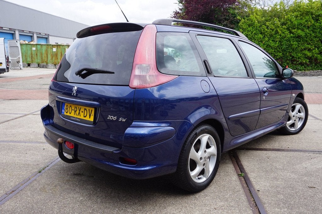 Peugeot 206 SW 1.4 Air-line 2, Voorwielaandrijving, Stof, Zwart, 4 cilinders