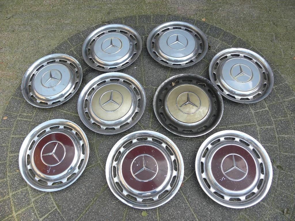 Mercedes w114  w115 w123 Wieldoppen, Ophalen, Gebruikt