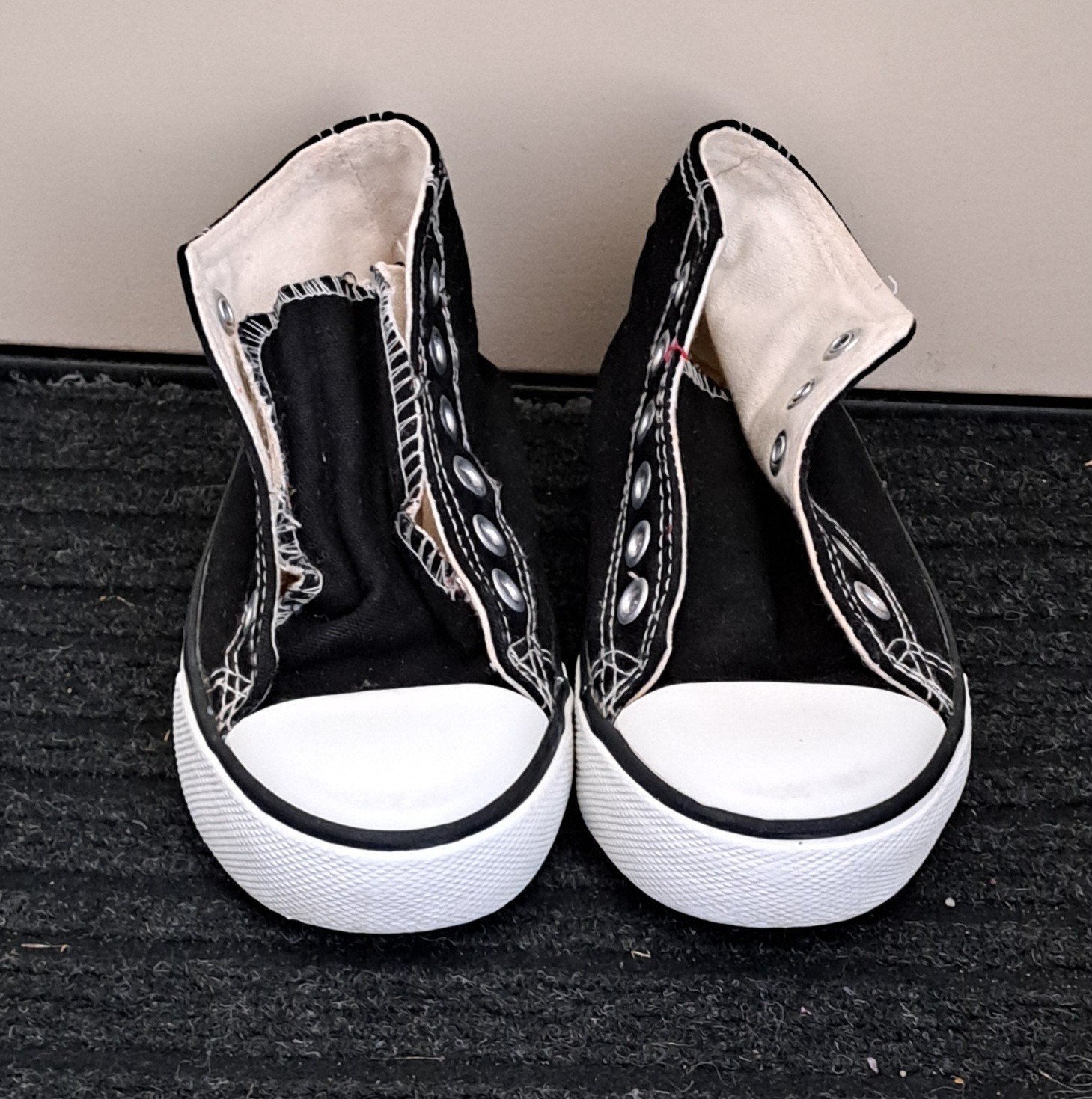 Zwarte hoge sneakers maat 26, Kinderen en Baby's, Kinderkleding | Schoenen en Sokken, Ophalen, Gebruikt, Jongen of Meisje, Schoenen