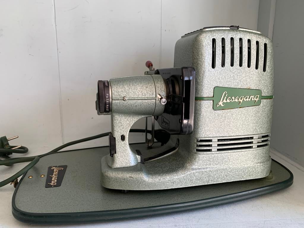 Vintage Liesegang Fanti Diaprojector - Made in Germany, Ophalen of Verzenden, Gebruikt, Met scherm
