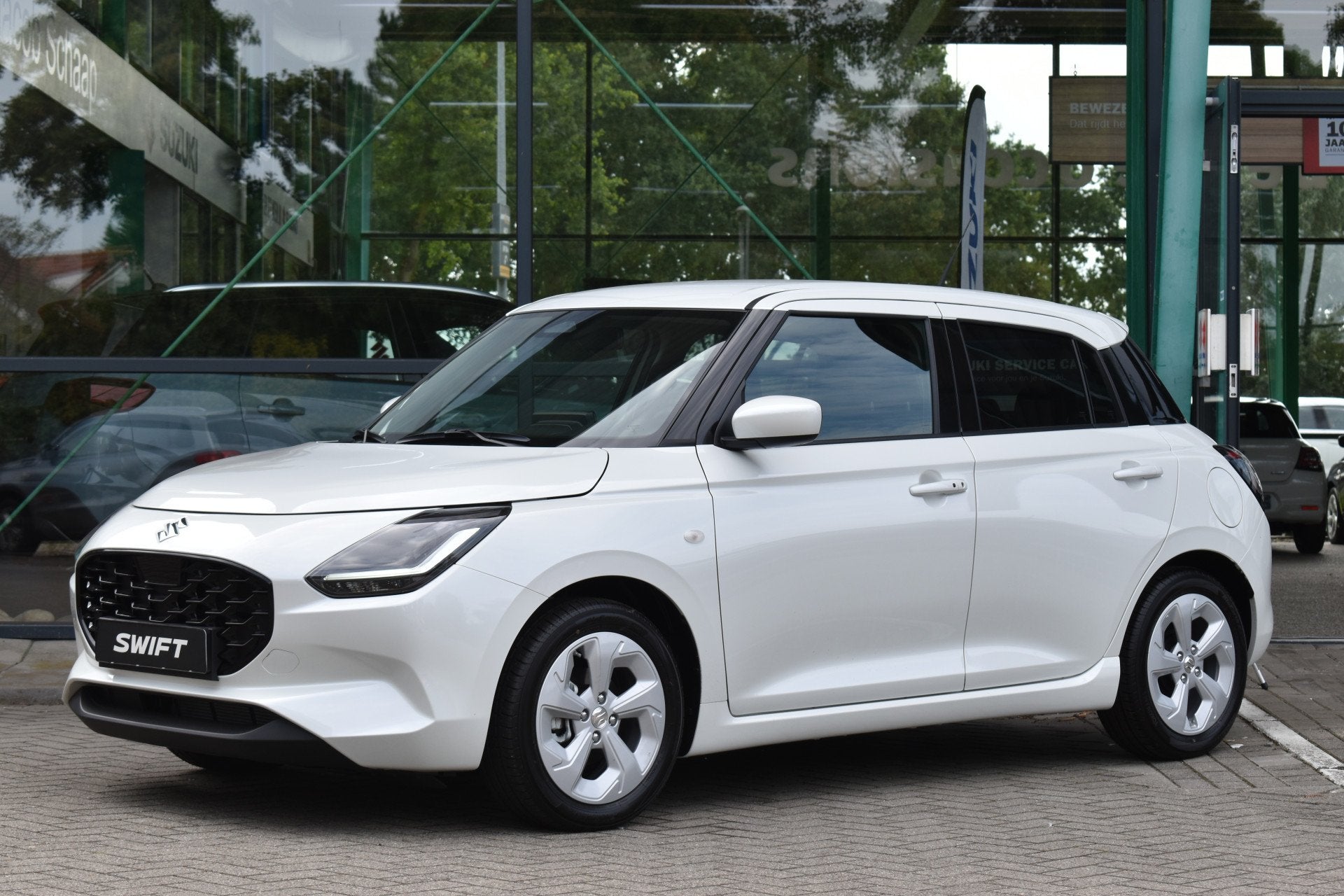 Suzuki Swift 1.2 Select Smart Hybrid Handgeschakeld 83pk | A, Auto's, Voorwielaandrijving, Stof, Gebruikt, Zwart