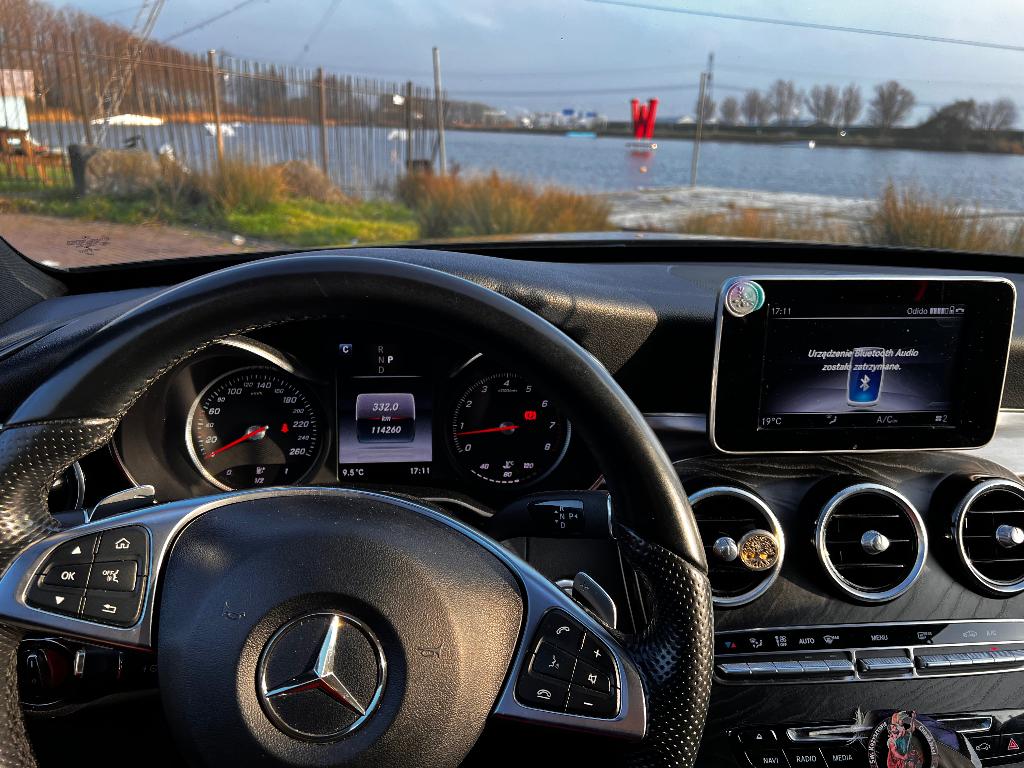 Mercedes-Benz C-Klasse C180. 2018 Zwart. 25.000€, Auto's, Automaat, Achterwielaandrijving, 1800 kg, Zwart