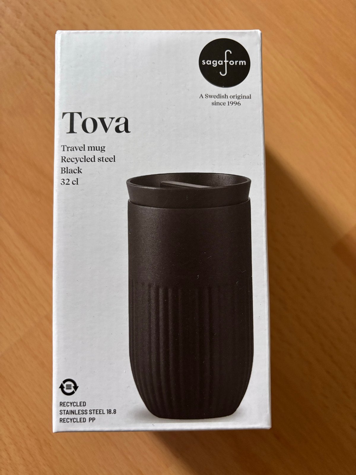 Sagaform Tova Travel Mug Zwart - Nieuw in Doos, Overige typen, Nieuw, Ophalen of Verzenden, Zwart