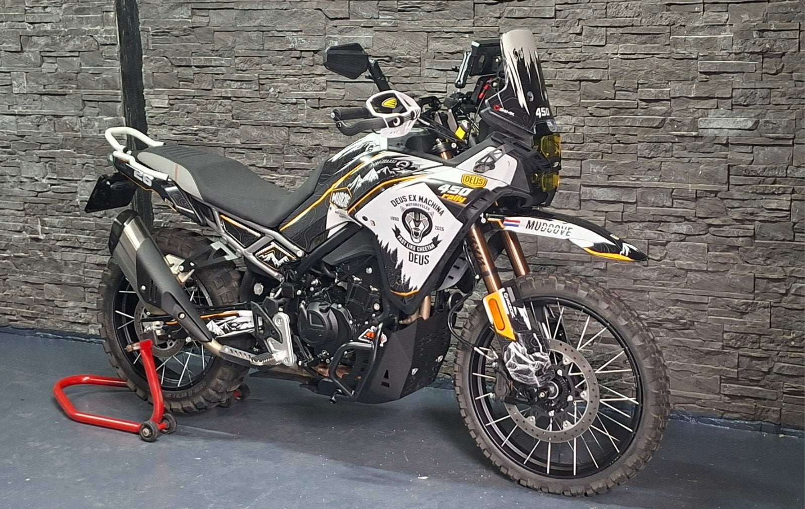 Cfmoto MT450 620km bj: 06 2026 met veel opties CF moto 450MT, Motoren, 2 cilinders, Occasion, Bedrijf, 449 cc