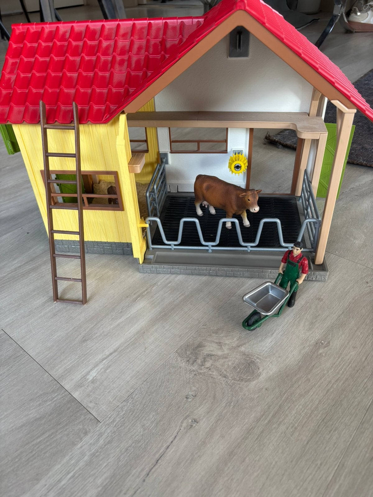 Schleich koeiestal met assesoires, Ophalen, Zo goed als nieuw