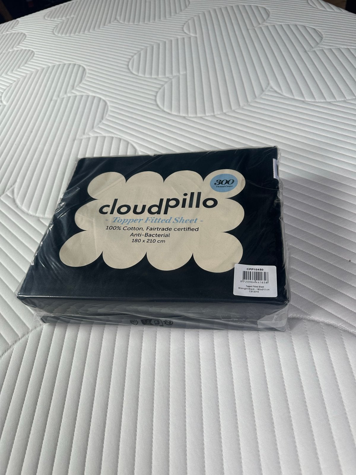 Cloudpillo topper 10 cm dik 180x210 met 2 hoeslakens, Ophalen, 210 cm, Tweepersoons, Zo goed als nieuw