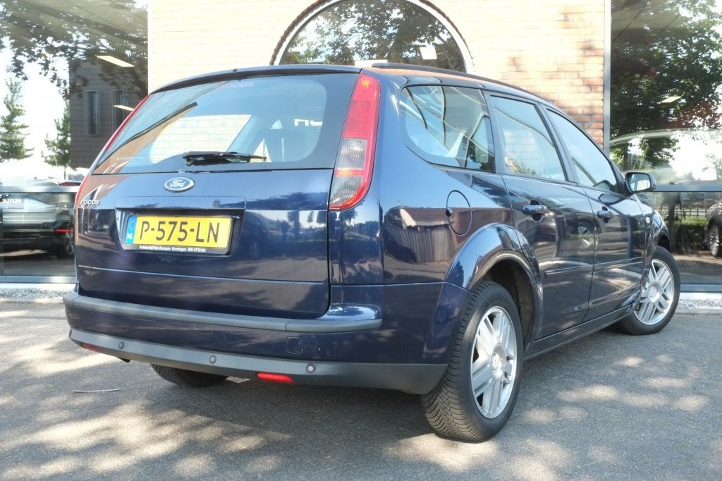 Ford FOCUS Wagon 1.6-16V Ghia | Schuifdak | Parkeersensoren, 1596 cc, Gebruikt, 4 cilinders, 116 pk