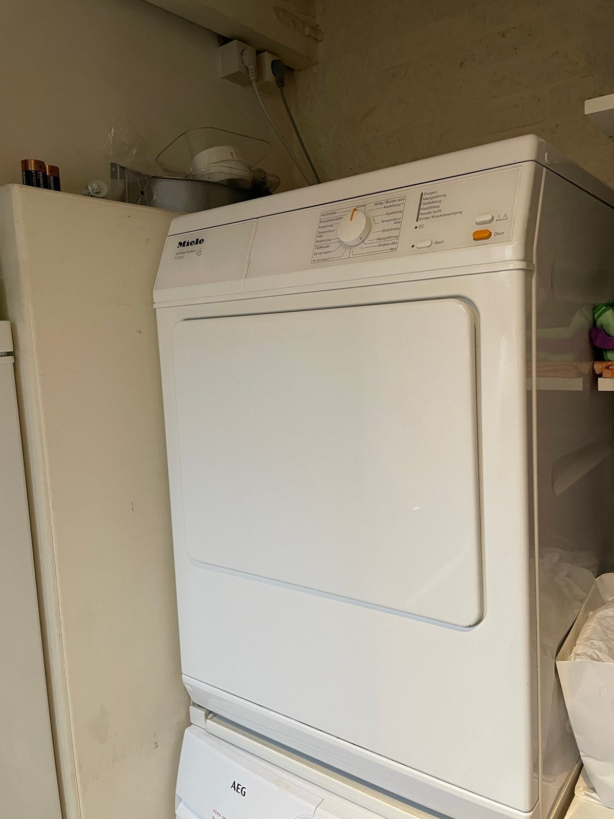 Miele T8703 luchtafvoer - Betrouwbaar en Zuinig, Ophalen, 6 tot 8 kg, Gebruikt, Minder dan 85 cm