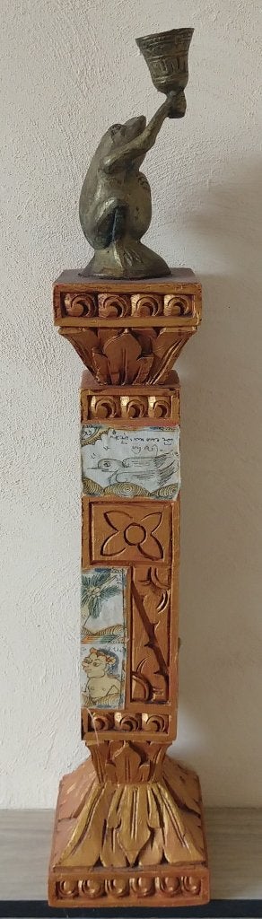 zuil kaars  kandlaar met batik stof details, volgnr 28, Gebruikt, Bruin, Ophalen of Verzenden, Kandelaar