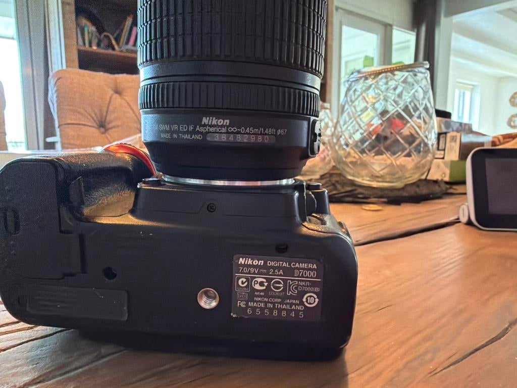 Nikon D7000 batterijgrip + 18-105mm f/3.5-5.6G (VR) Lens, Ophalen, Gebruikt, Spiegelreflex, 4 t/m 7 keer