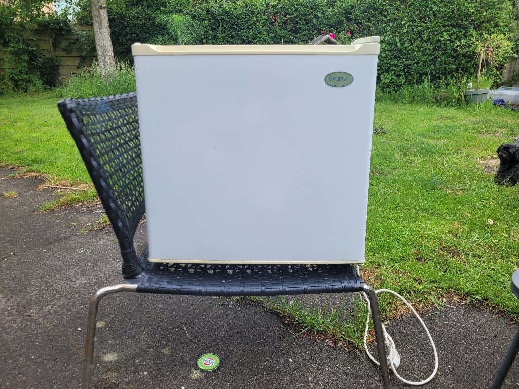 Exquisit mini fridge 60L, Witgoed en Apparatuur, Koelkasten en IJskasten, Ophalen, Gebruikt, Minder dan 85 cm, Minder dan 75 liter